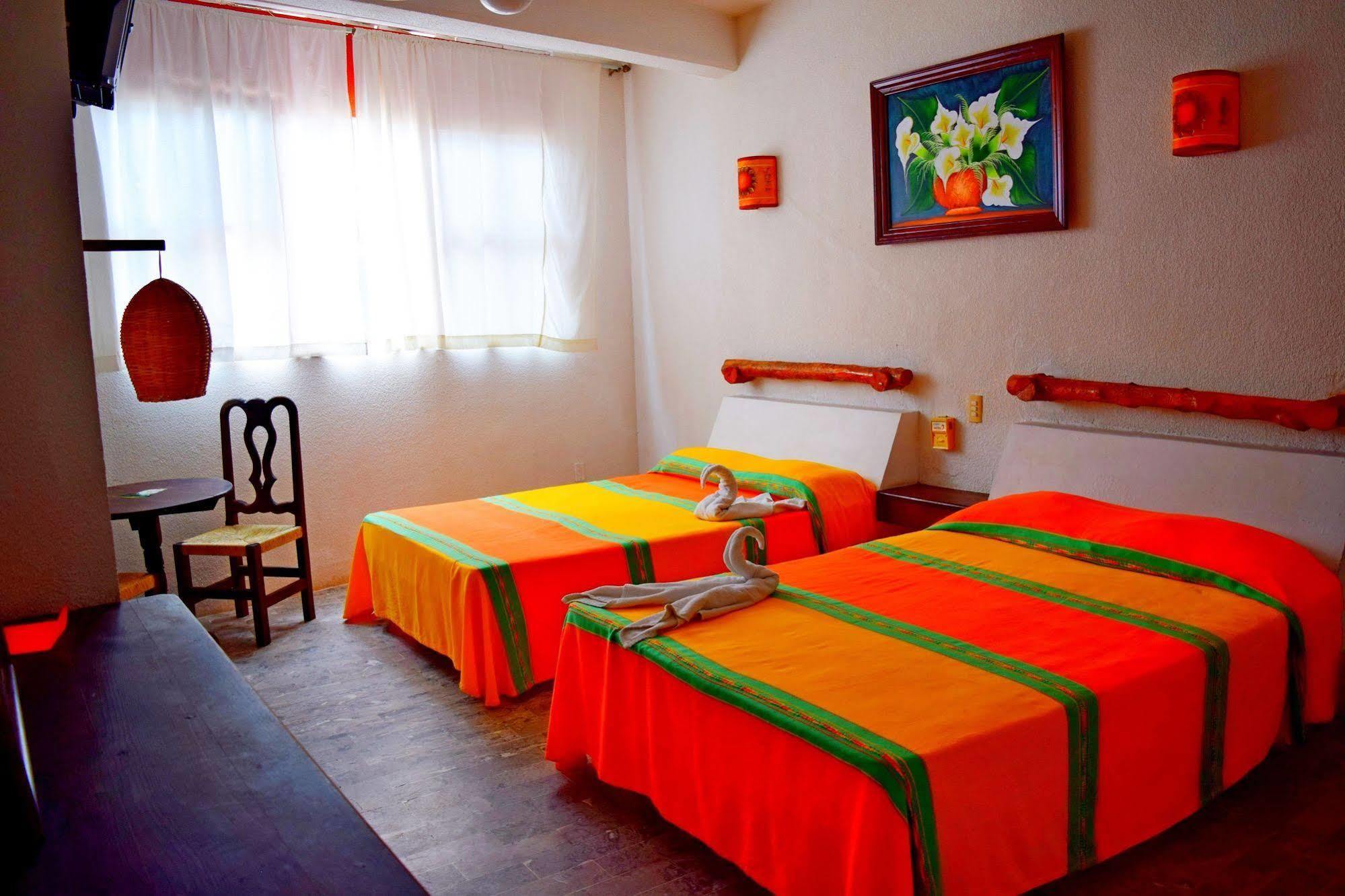 Hotel Corona Zihua Zihuatanejo Ngoại thất bức ảnh